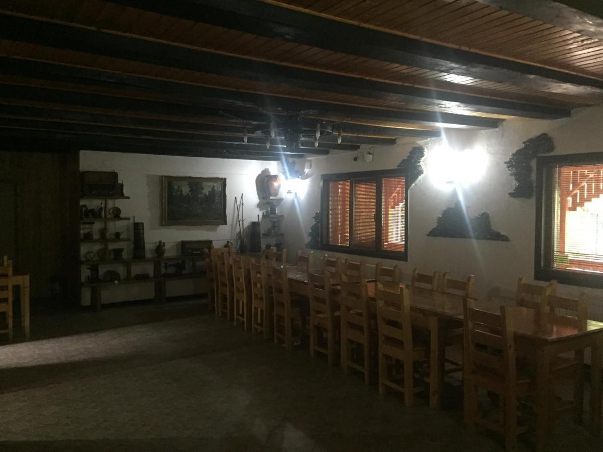 Rucăr 卡巴那安库特伊旅馆酒店 外观 照片